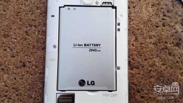 5.5寸2K屏 LG G3 上手开箱体验,手感出色