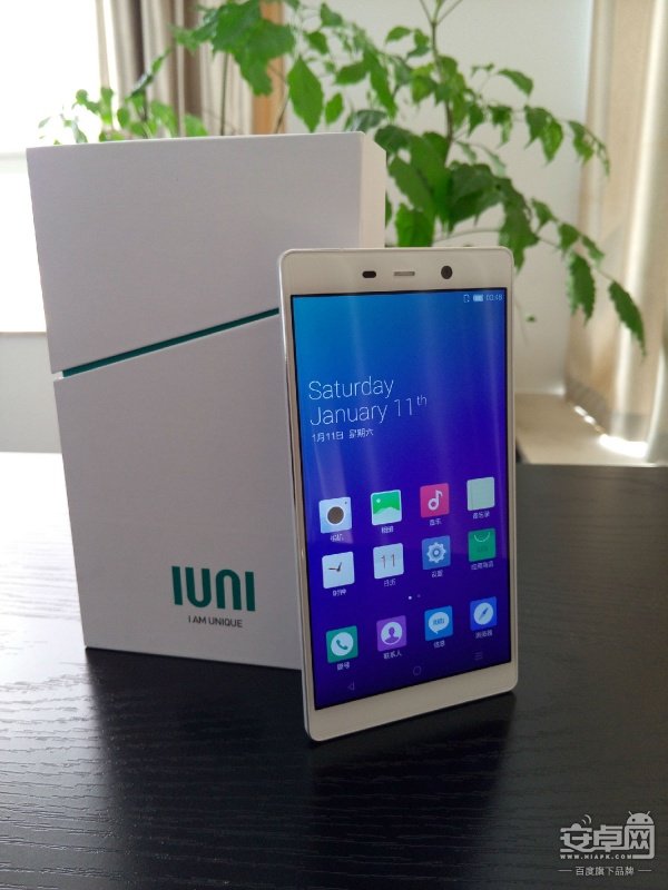 IUNI U3白色版上手评测,2.5D弧面2K屏