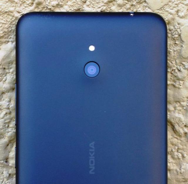 疑似双卡版Lumia 1330获认证 配5.7寸巨屏