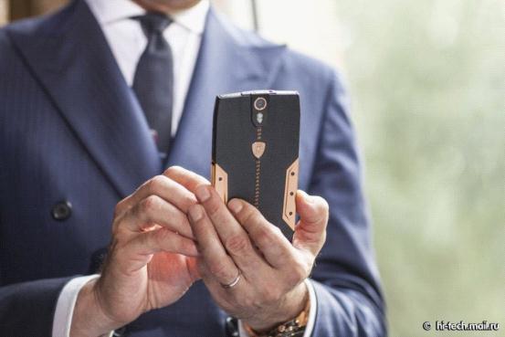 兰博基尼推出奢侈品手机 售价3.7万元